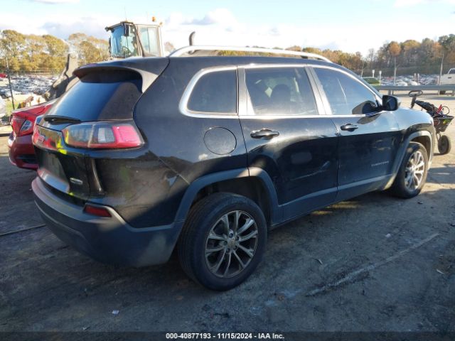 1C4PJLCB8KD187302 Jeep Cherokee Latitude