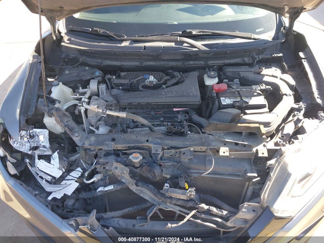 5N1AT2MT6JC852165 Nissan ROGUE SV