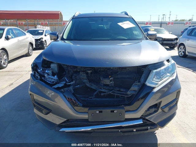 5N1AT2MT6JC852165 Nissan ROGUE SV