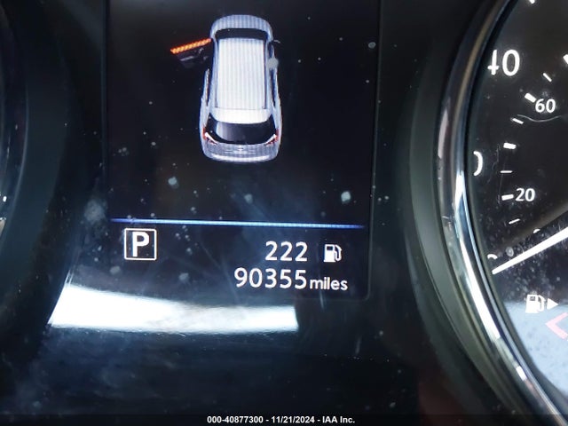 5N1AT2MT6JC852165 Nissan ROGUE SV
