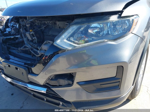 5N1AT2MT6JC852165 Nissan ROGUE SV