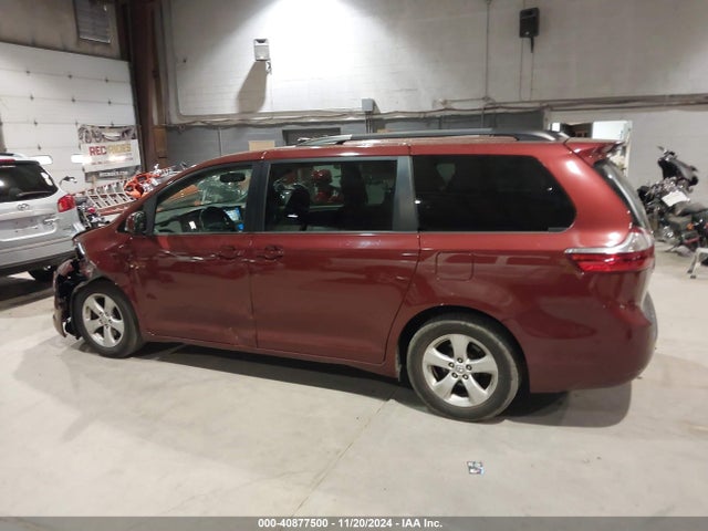 Toyota Sienna Le 8 Passenger 2015 5TDKK3DC4FS663683 Image 14