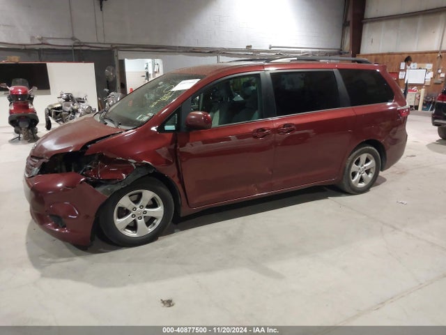 Toyota Sienna Le 8 Passenger 2015 5TDKK3DC4FS663683 Image 2