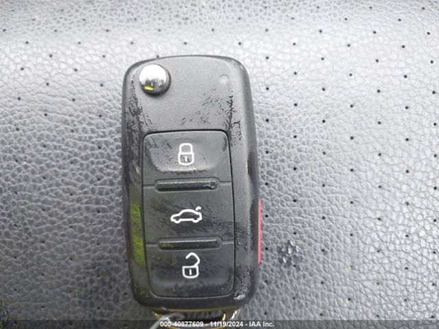 3VWDB7AJ2JM262836 Volkswagen Jetta 1.4t Se/1.4t Wolfsburg Edition