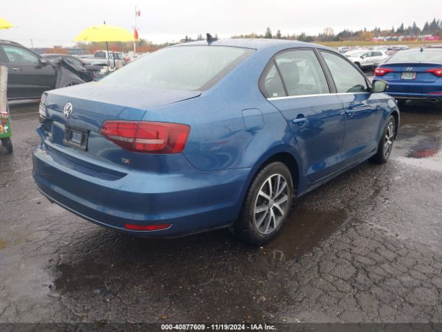 3VWDB7AJ2JM262836 Volkswagen Jetta 1.4t Se/1.4t Wolfsburg Edition