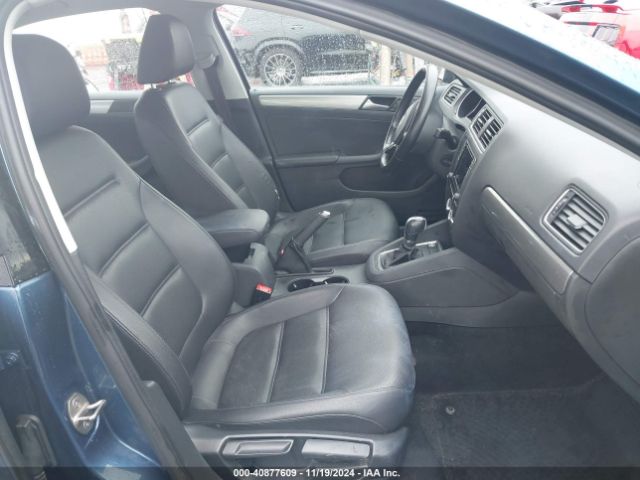 3VWDB7AJ2JM262836 Volkswagen Jetta 1.4t Se/1.4t Wolfsburg Edition