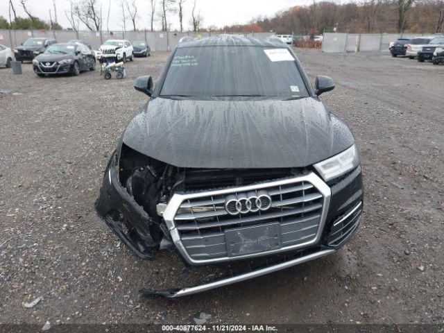 WA1BNAFY9J2138861 Audi Q5 2.0t Premium/2.0t Tech Premium