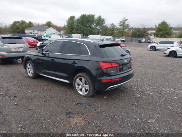 WA1BNAFY9J2138861 Audi Q5 2.0t Premium/2.0t Tech Premium