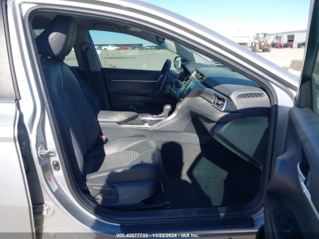 4T1B11HK0JU588070 Toyota CAMRY SE