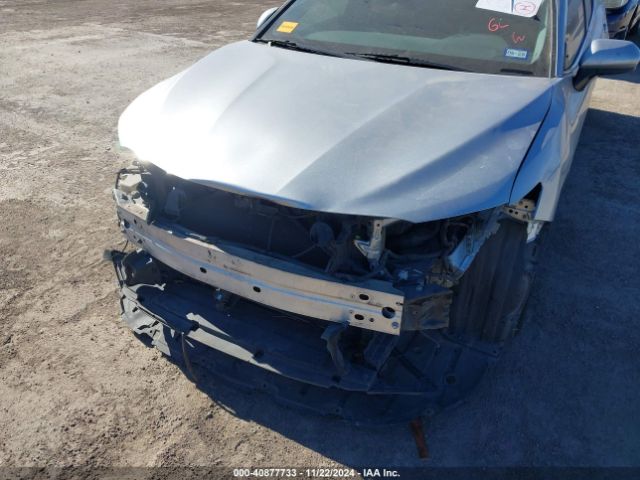 4T1B11HK0JU588070 Toyota CAMRY SE
