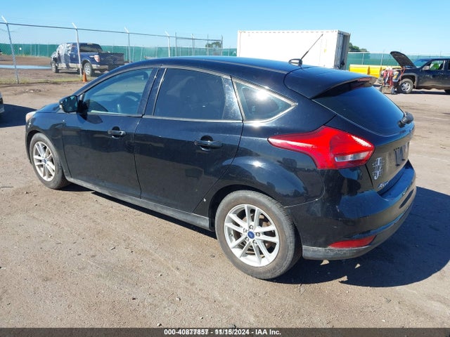 1FADP3K25HL247835 Ford FOCUS SE