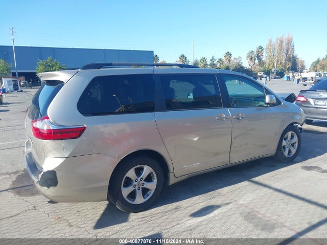 Toyota Sienna Le 8 Passenger 2016 5TDKK3DC3GS760892 Image 4