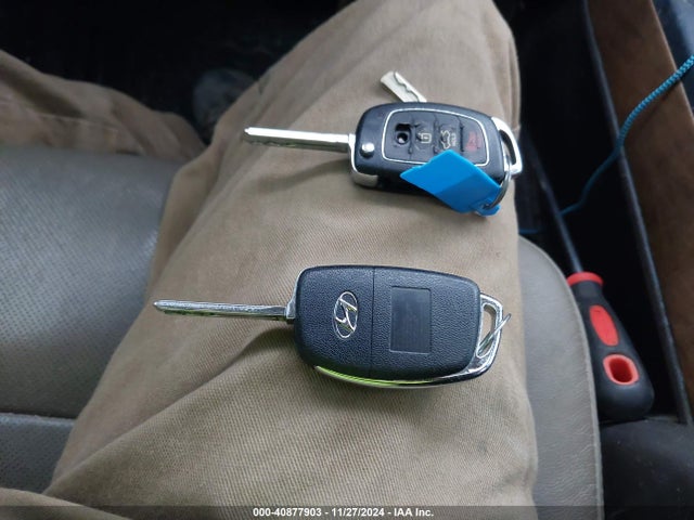 Hyundai SONATA SE 2017 5NPE24AF7HH578024 Image 11