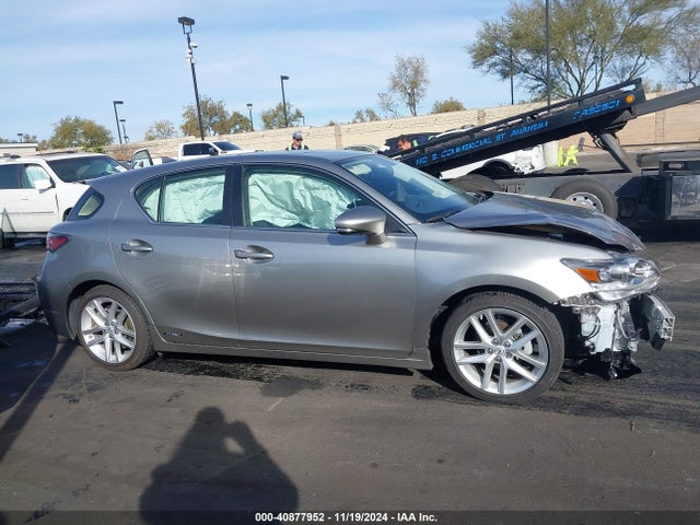 JTHKD5BHXH2285379 Lexus CT 200H