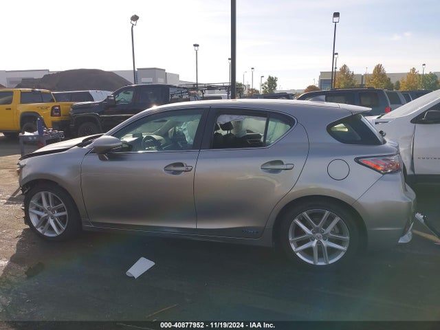 JTHKD5BHXH2285379 Lexus CT 200H