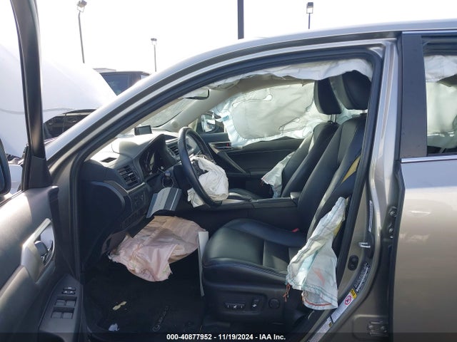 JTHKD5BHXH2285379 Lexus CT 200H