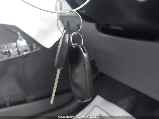 5TDZZ3DC9LS047001 Toyota Sienna L