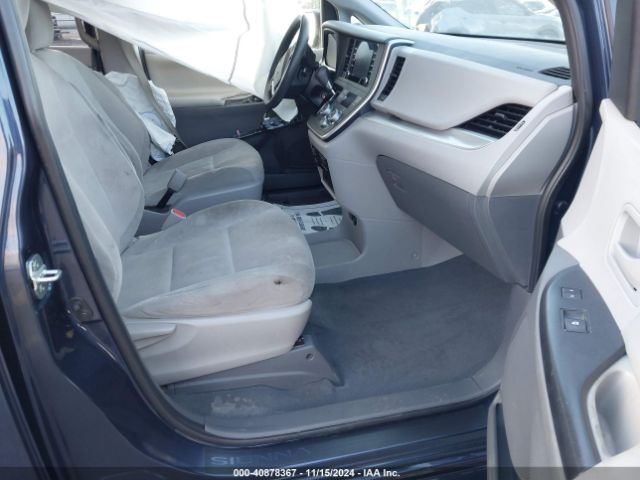 5TDZZ3DC9LS047001 Toyota Sienna L