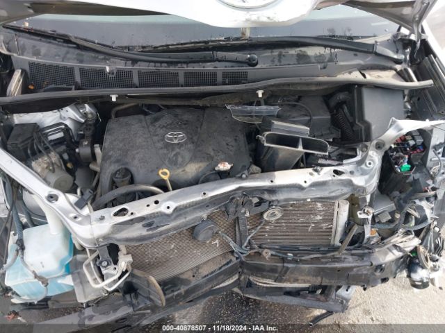 5TDZZ3DC1HS879360 Toyota Sienna L 7 Passenger