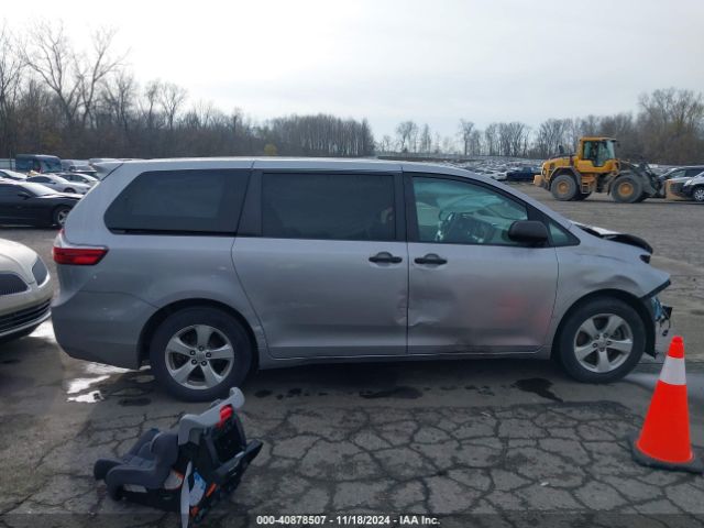 5TDZZ3DC1HS879360 Toyota Sienna L 7 Passenger