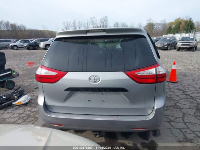 5TDZZ3DC1HS879360 Toyota Sienna L 7 Passenger