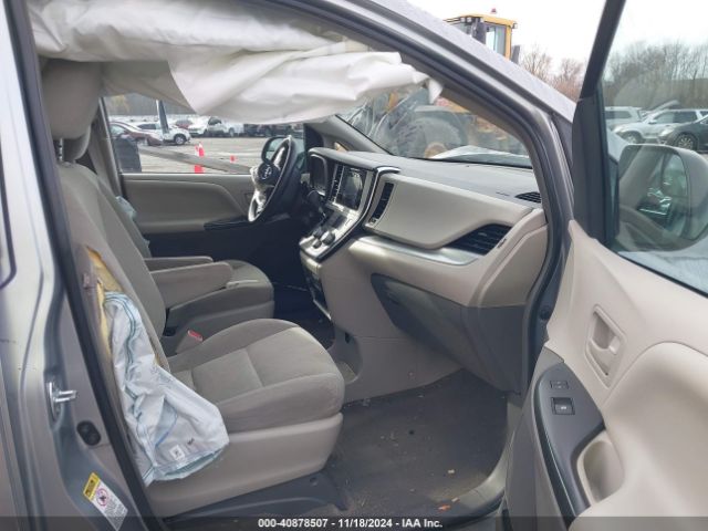 5TDZZ3DC1HS879360 Toyota Sienna L 7 Passenger