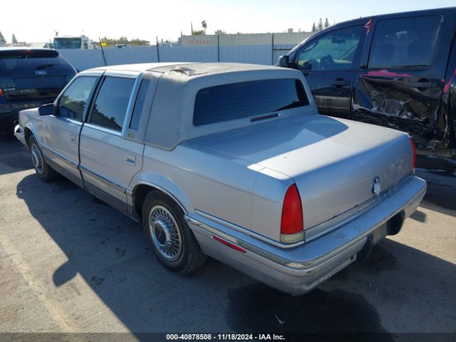 1993 CHRYSLER NEW YORKER 1C3XV66L6PD127749 Photo 2