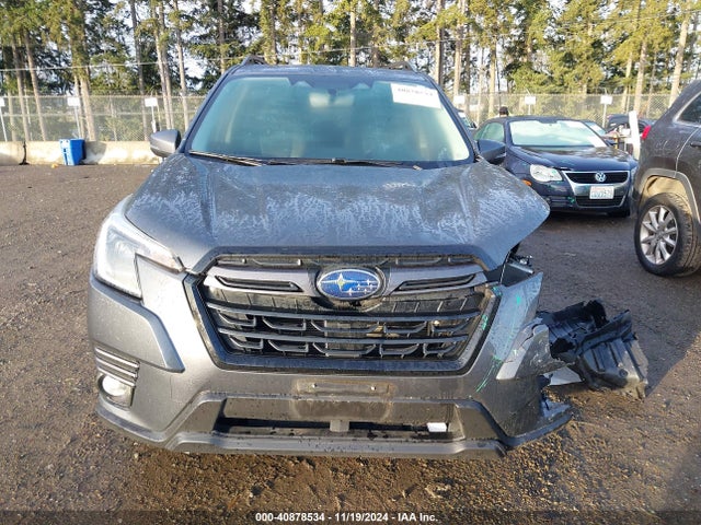 JF2SKAPC8NH521955 Subaru Forester Limited