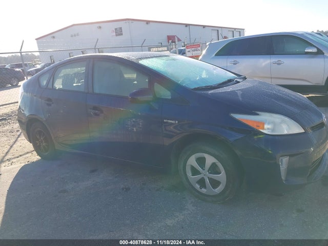 Toyota Prius Two 2014 JTDKN3DU7E0377568 Image 14