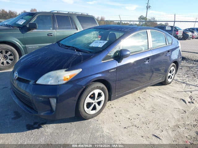 Toyota Prius Two 2014 JTDKN3DU7E0377568 Image 2