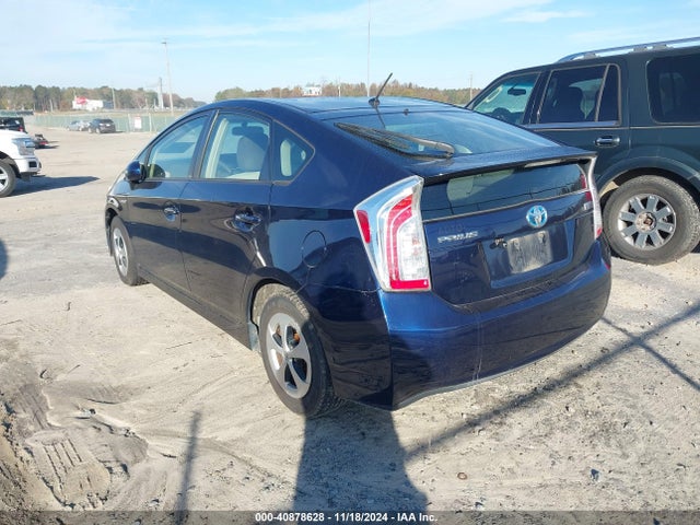 Toyota Prius Two 2014 JTDKN3DU7E0377568 Image 3