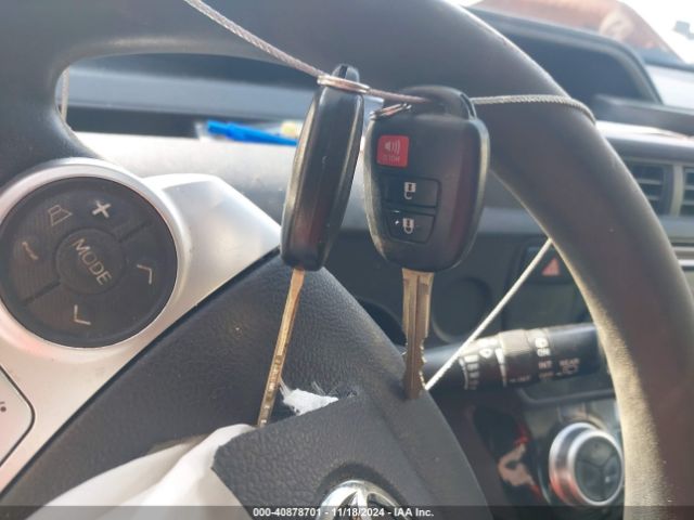 JTDKDTB35G1137039 Toyota Prius C Two