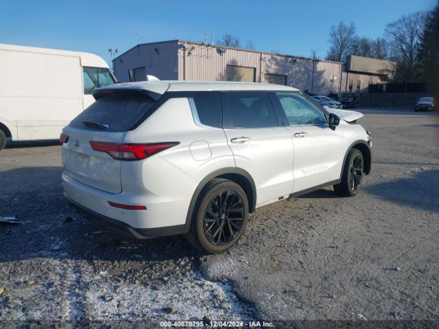 2023 MITSUBISHI OUTLANDER JA4J4UA8XPZ024259 Photo 3