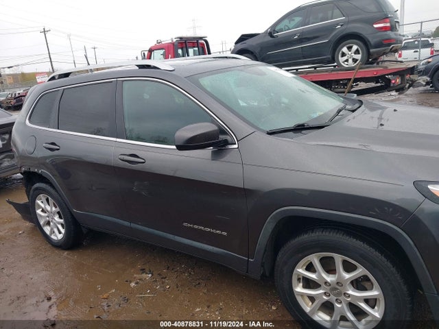 1C4PJMCS5GW228065 Jeep Cherokee Latitude