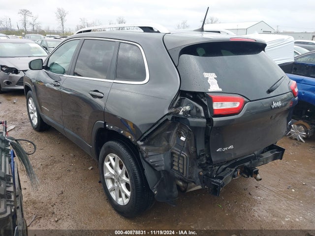 1C4PJMCS5GW228065 Jeep Cherokee Latitude