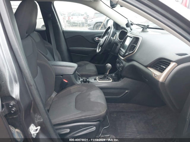 1C4PJMCS5GW228065 Jeep Cherokee Latitude