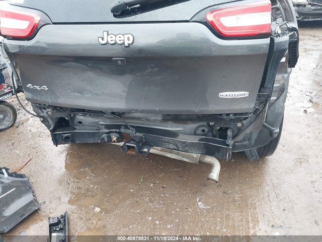 1C4PJMCS5GW228065 Jeep Cherokee Latitude