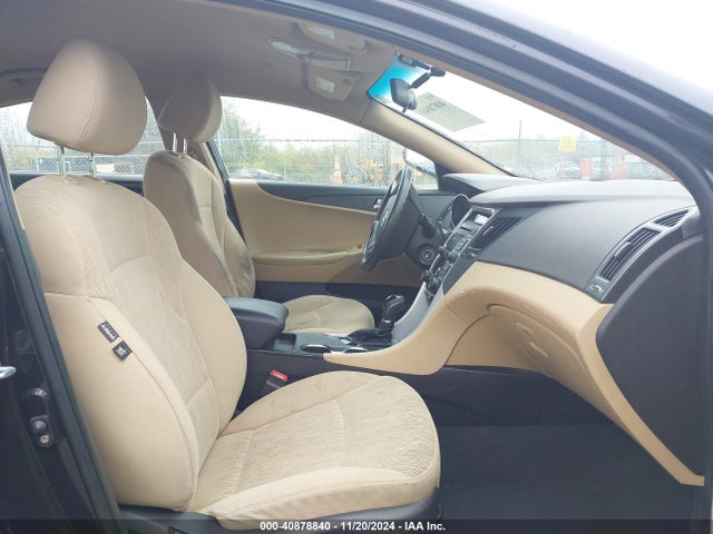 40878840 :رقم المزاد ، 5NPEB4AC5BH058711 vin ، 2011 Hyundai Sonata Gls مزاد بيع