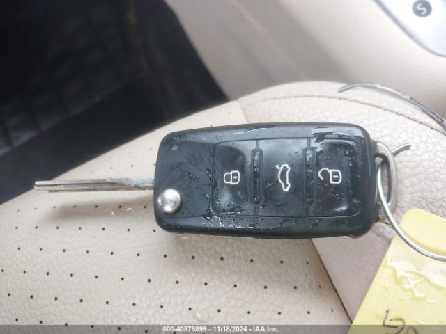 WVGAV7AX3FW523587 Volkswagen TIGUAN SE