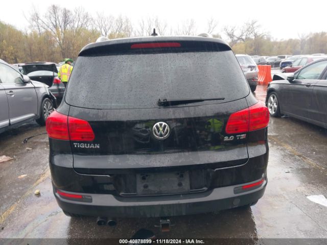 WVGAV7AX3FW523587 Volkswagen TIGUAN SE
