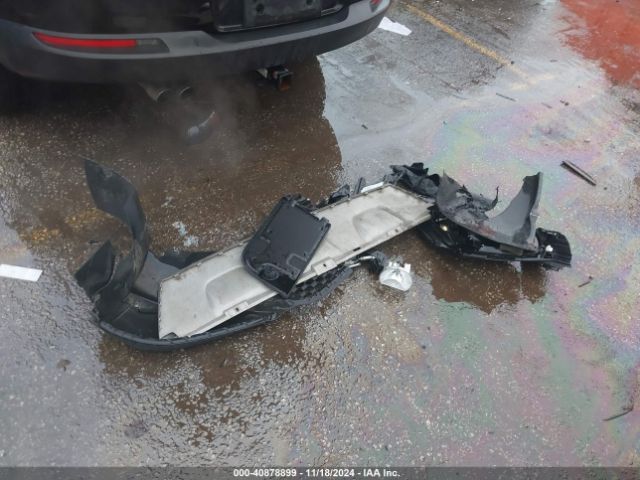 WVGAV7AX3FW523587 Volkswagen TIGUAN SE