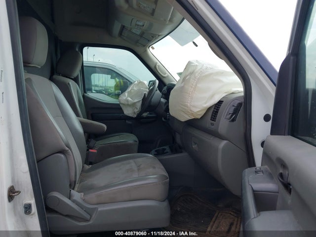 1N6AF0LY8JN807646 Nissan Nv Cargo Nv2500 Hd S V8