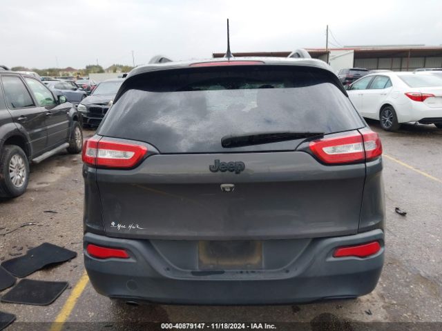 1C4PJLCB2JD573289 Jeep Cherokee Latitude Fwd