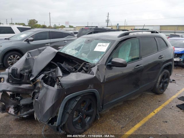 1C4PJLCB2JD573289 Jeep Cherokee Latitude Fwd
