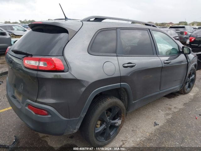 1C4PJLCB2JD573289 Jeep Cherokee Latitude Fwd