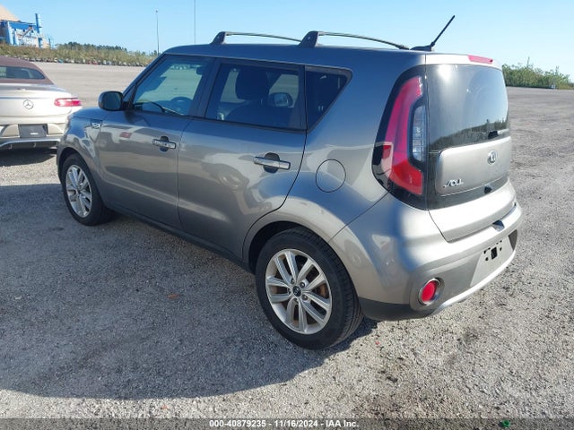 KIA SOUL + 2018 KNDJP3A56J7588667 Image 3