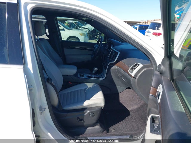1C4RJFBTXJC273249 Jeep Grand Cherokee Sterling Edition 4x4