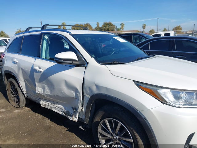 Toyota Highlander Xle 2019 5TDKZRFH3KS350125 Image 13