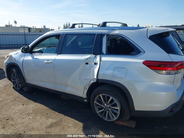 Toyota Highlander Xle 2019 5TDKZRFH3KS350125 Image 14