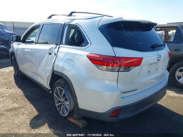Toyota Highlander Xle 2019 5TDKZRFH3KS350125 Image 3